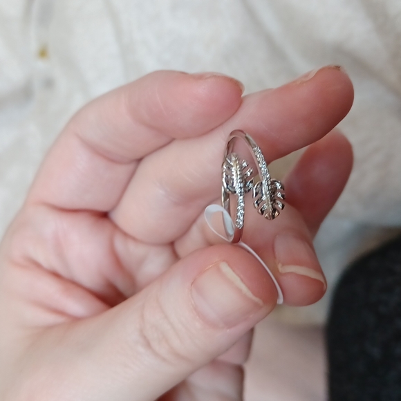 Ring - Picture 5 of 6